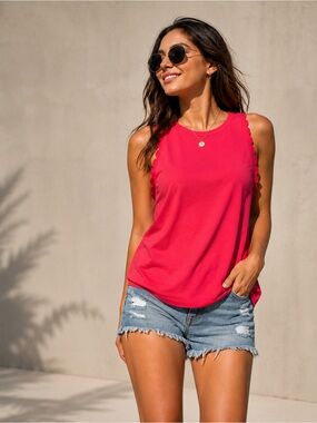Crown & Ivy Hot Pink Scallop Trim Sleeveless Top 💖